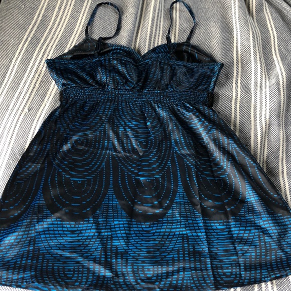 Express Sequined Cami - Picture 3 of 4